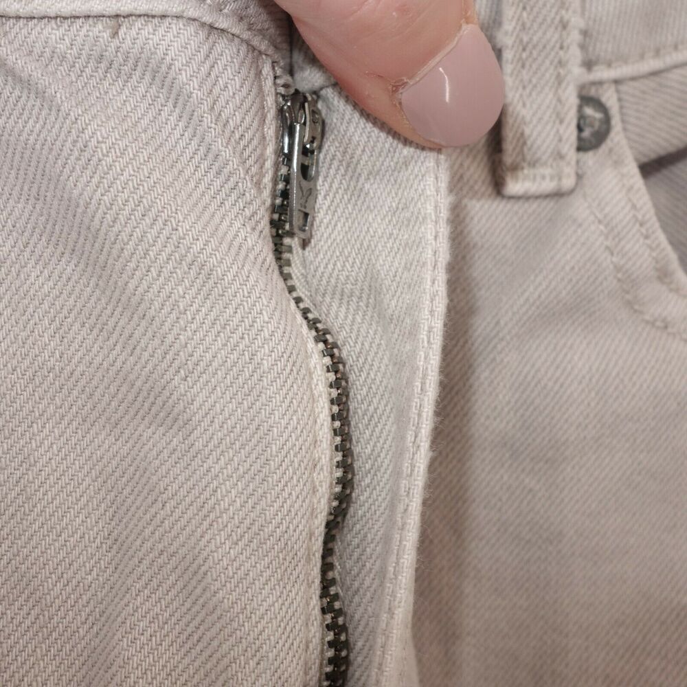 NEW American Eagle High Rise Mom Jeans Ripped Distressed Gray 6 Short - Picture 6 of 12